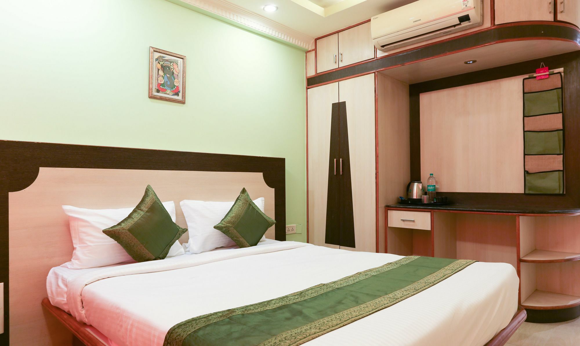 Treebo Trip Grand Regency Bangalore Exterior foto